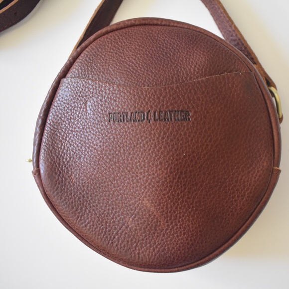 Portland Leather Handbags - Portland Leather Goods PLG Nutmeg Small Circle Crossbody